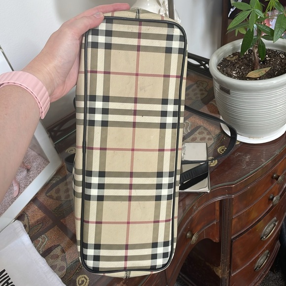Burberry shoulder bag - Picture 9 of 13